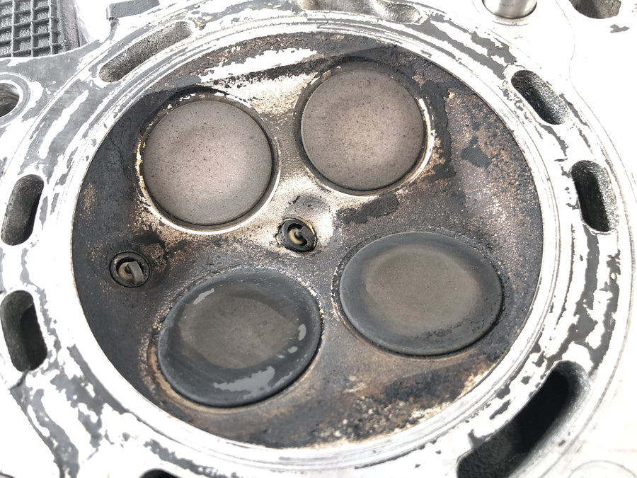 Suzuki VZ 1500 WVCU [2011] - cylinderhoved bagcylinder
