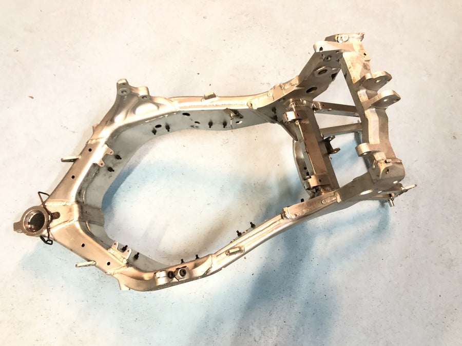 Yamaha YZF 750 R 4HN [1996] - Frame med papirer