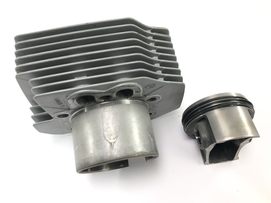 Moto Guzzi V11 Sport [1999] - cylinder med stempel til venstre