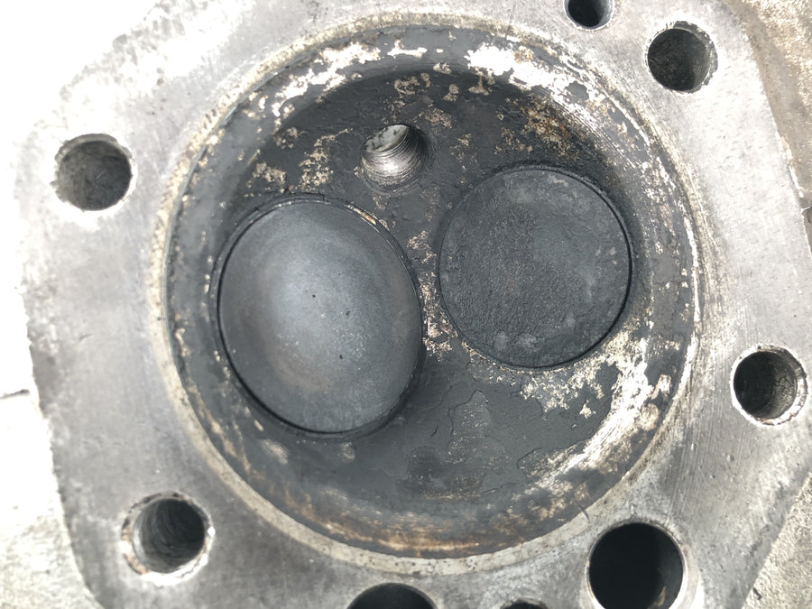 Moto Guzzi V7 Special [1971] - cylinderhoved højre ventilhoved motor cylinderhoved