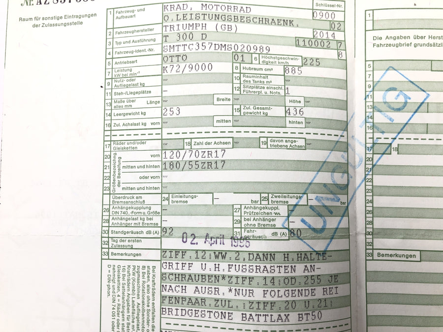 Triumph Daytona 900 T300D [1996] - Hovedrammeramme med køretøjets registreringsdokument