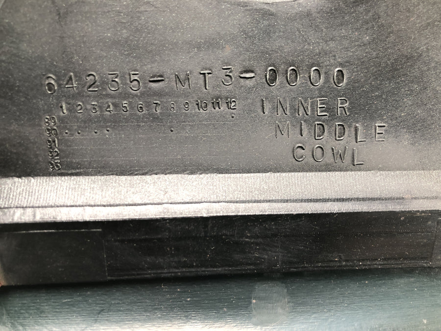 Honda ST 1100 SC26 Pan European [1990] - Front indvendig kåbe