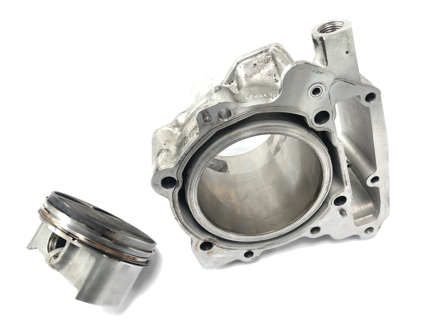 Aprilia RSV 1000 RP Mille [2001] - Cylinder med bageste stempel