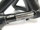 KTM 950 Adventure LC8 [2004] - Styrehovedramme med papirer-3