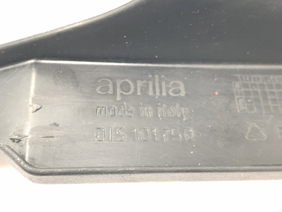 Aprilia Mille RSV 1000 ME [1999] - Kædebeskytter bageste kædedæksel plastik