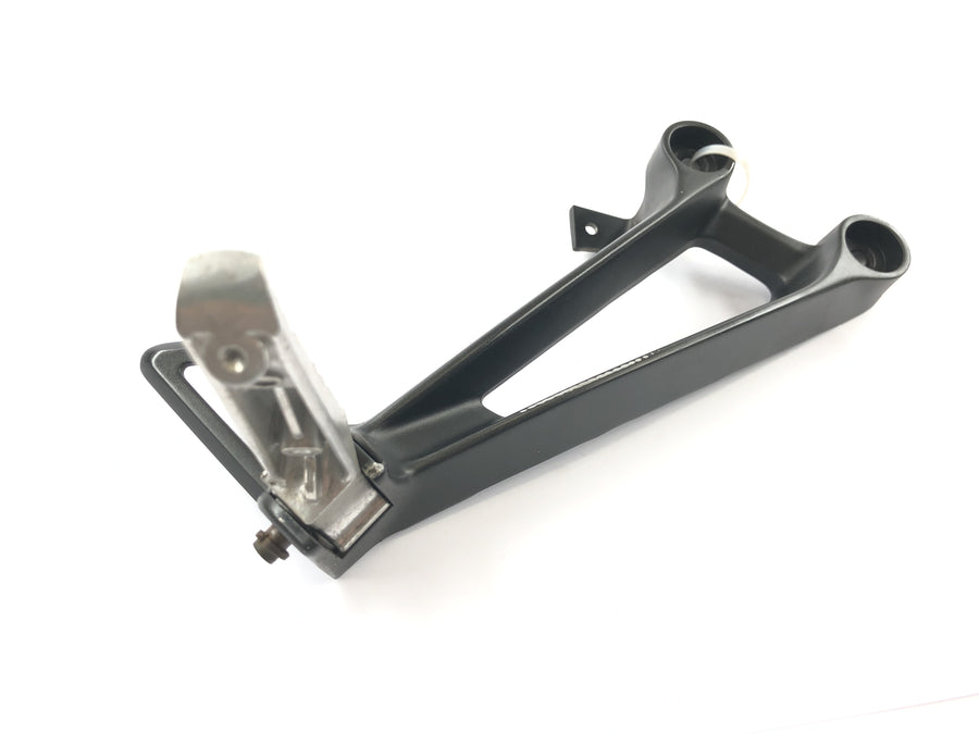 Yamaha MT07 RM04 [2014] - Pillion fodstøtte med bageste højre fodstøtte holder