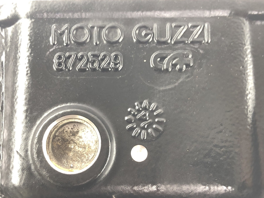 Moto Guzzi Stelvio 1200 8V [2016] - topstykke ventilhoved højre