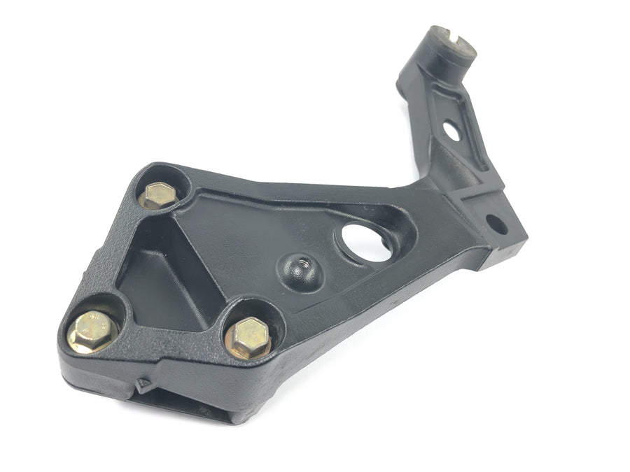 Triumph Daytona 900 T300D [1996] - Beslag lyddæmper passagerstift holder venstre
