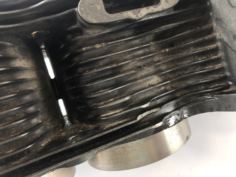 Suzuki Bandit 1200 GV75A [1998] - Cylinder med stempler