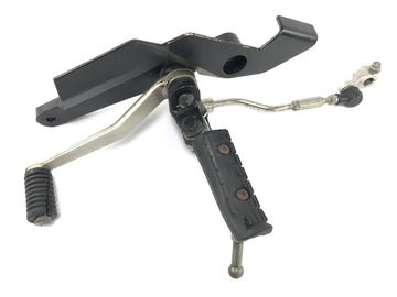 Triumph Daytona 900 T300 [1993] - Fodstøtte til venstre med Shift Lever Foot Switching Lever Switch Pedal til venstre