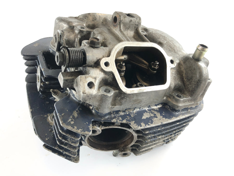 Suzuki DR 750 S SR41B [1988] - Cylinderhoved med en vippevæg og ventil låg