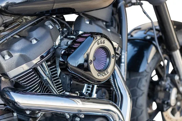 Harley-Davidson FXFB 1750 Softail Fat Bob 107 [2021] - Air Stinger Stealth Luftfiltersatz – Oberfläche: Schwarz – Bild 9