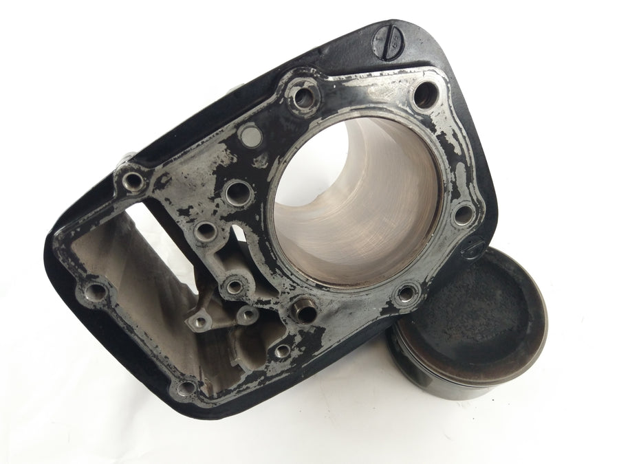Suzuki Indtruder 1500 VL [2000] - Cylinder med stempler