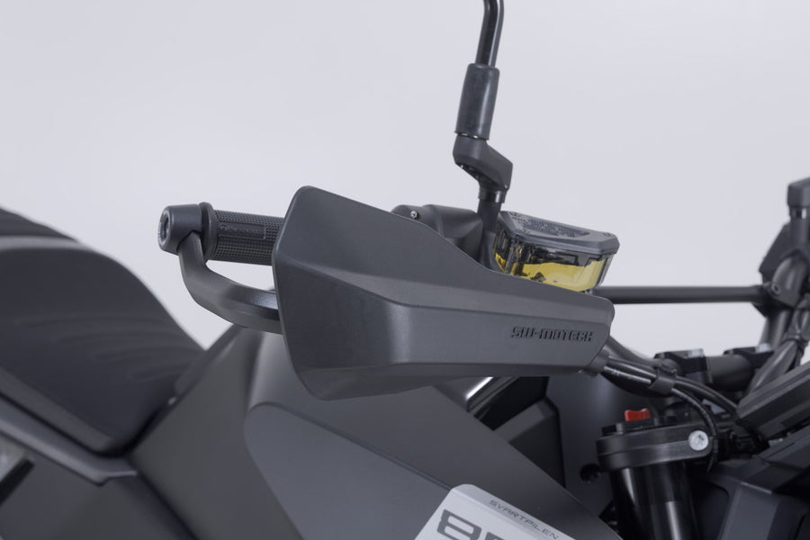 Husqvarna Svartpilen 801 [2024] - Sportshåndbeskyttersæt – billede 3
