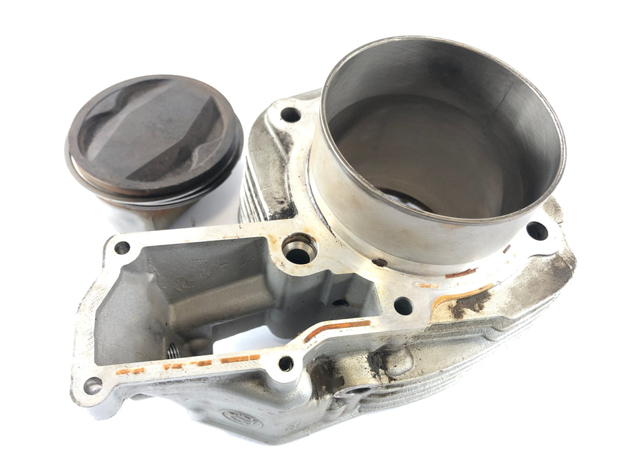 BMW R 1150 GS [2000] - Cylinder med stempler til højre