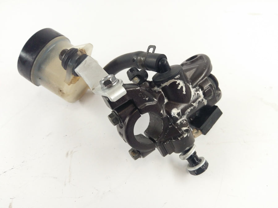 Honda CBR 1000 RR SC57 [2004] - Koblingspumpe set forfra