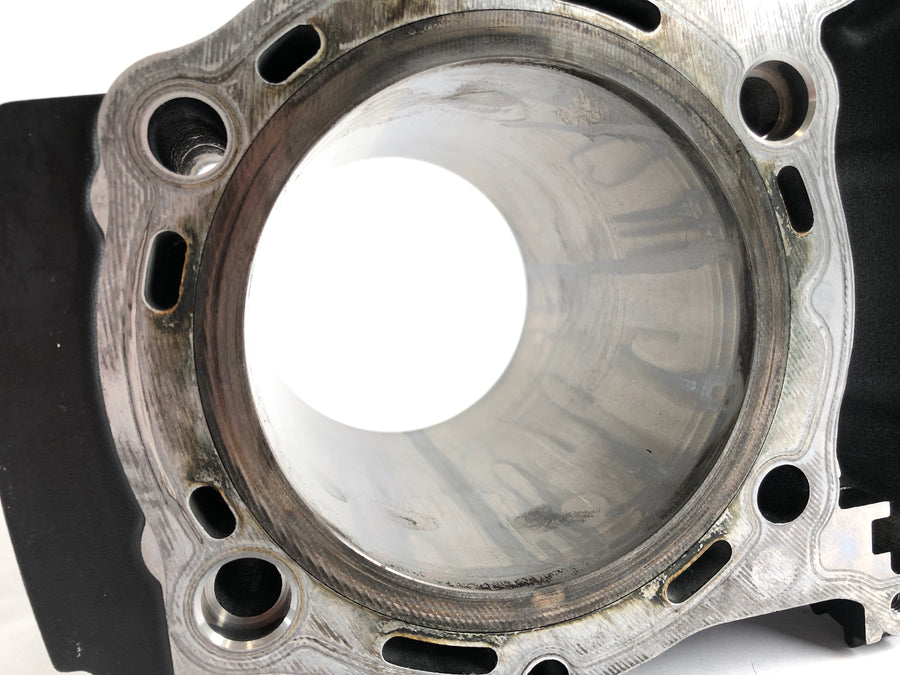 Kawasaki VN 1500 Classic VNT50D [2000] - Cylinder med stempelfrontcylinder med stempler