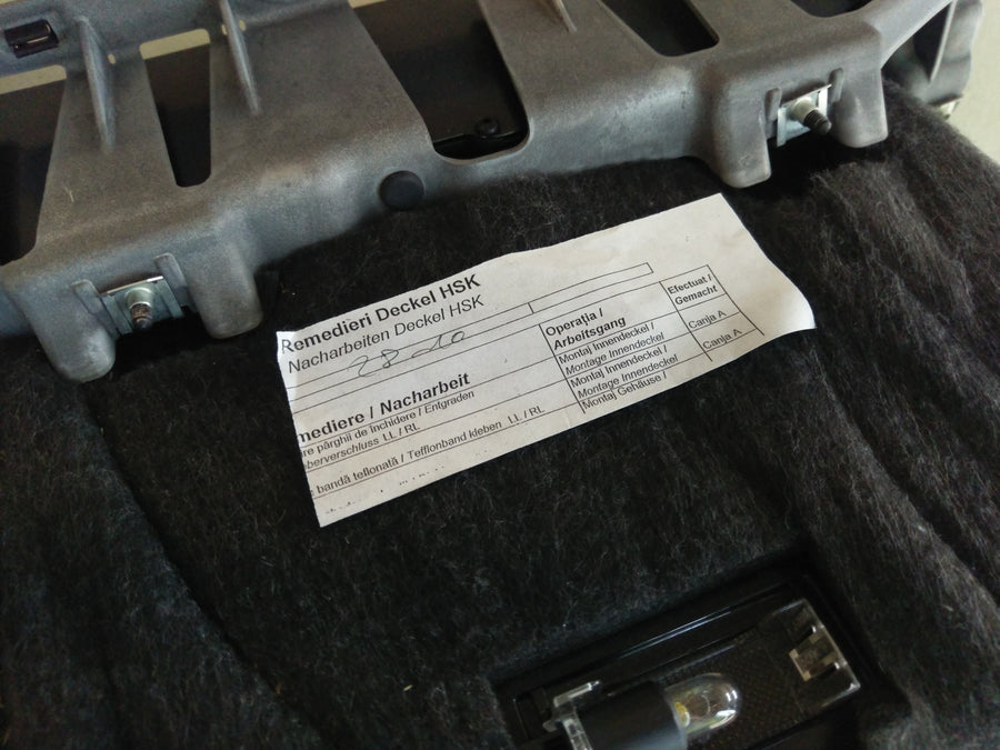 Porsche Panamera Turbo [2010] - Handlskerumsopbevaringsrum
