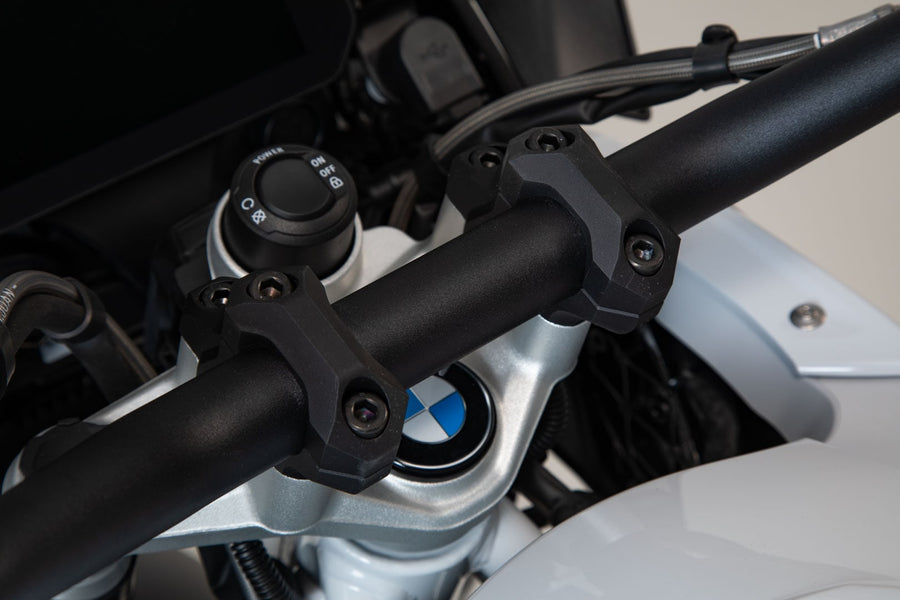 BMW R 1200 GS [2019] - styr flyttet 32 mm opad og 25 mm bagud, sort – billede 4