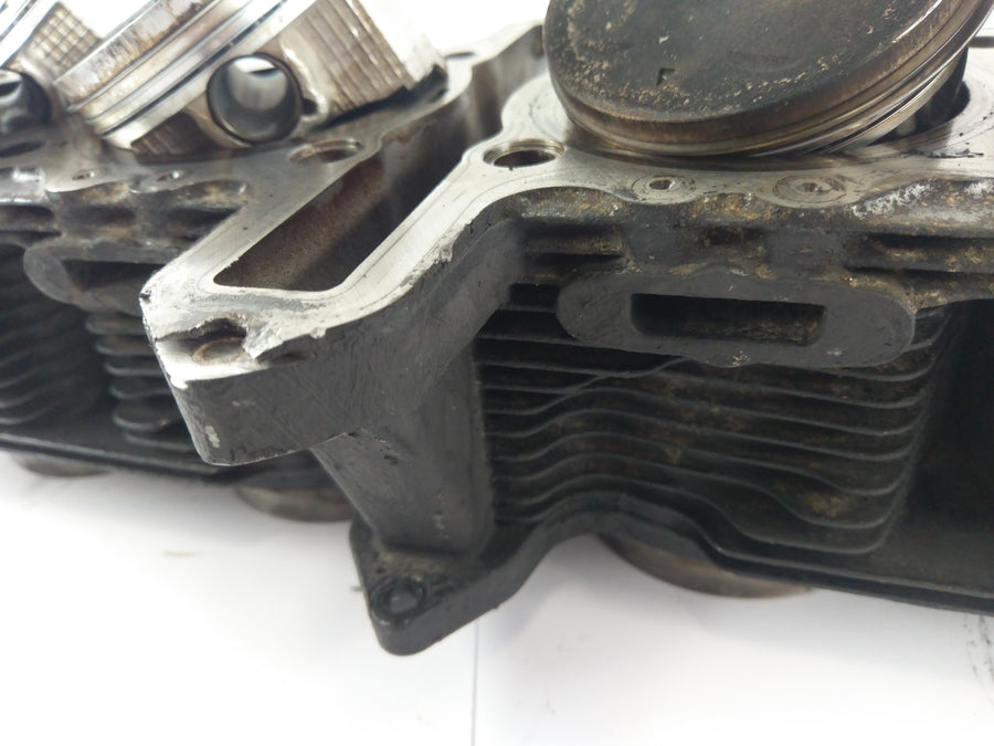 Suzuki GSF 1200 S GV75A [1998] - Cylinder med stempler