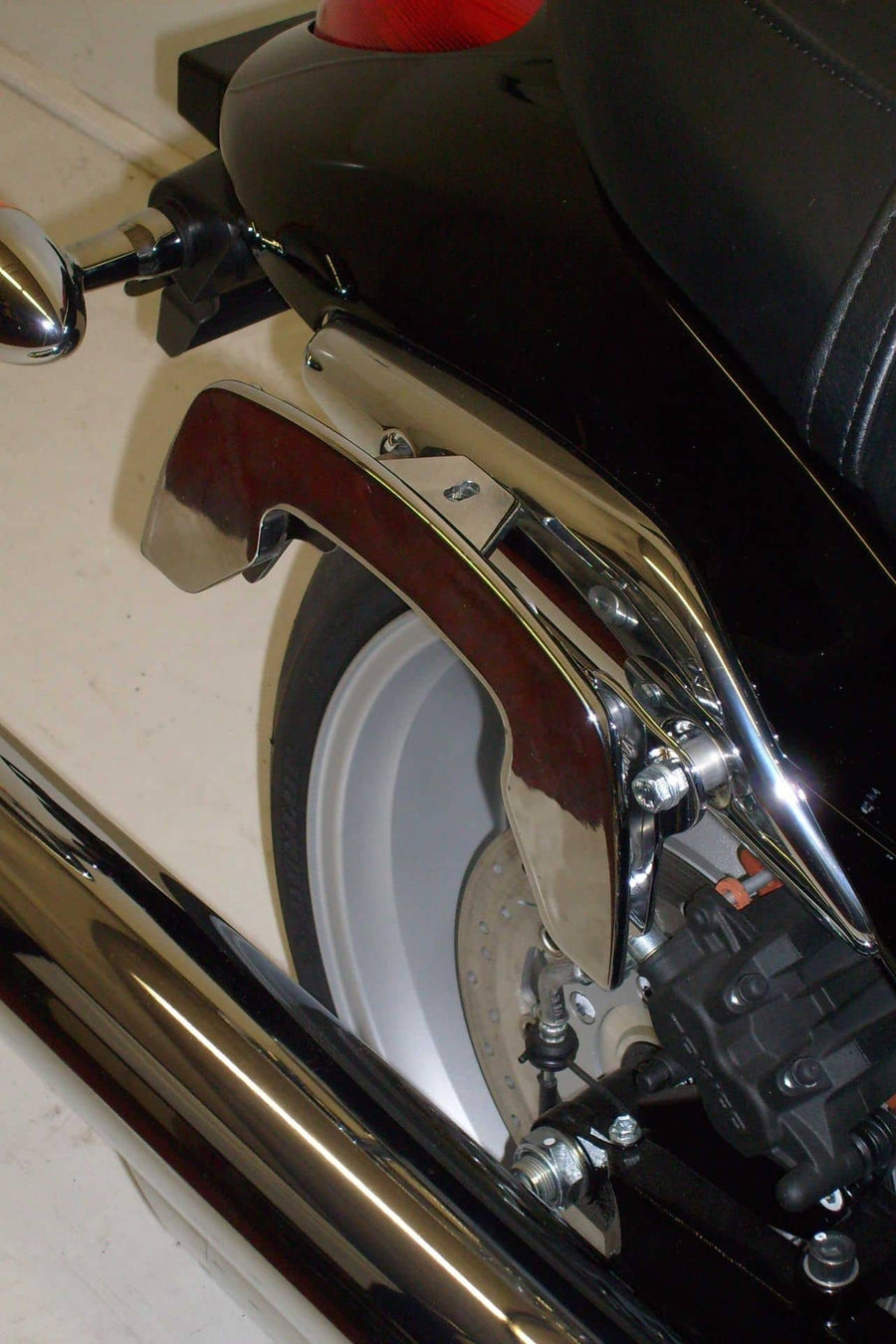 Suzuki M 1800 [2006-2012] - C-Bow sideholder detaljeret visning