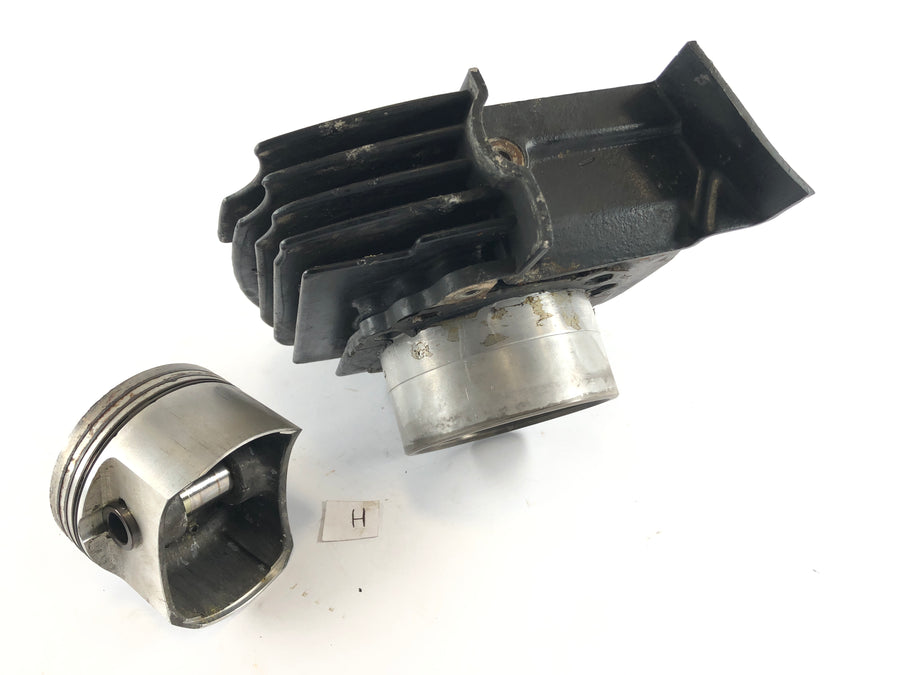 Cagiva Elefant 650 [1985] - Cylinder med stempler bagpå