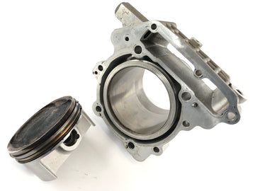 Kan på Spyder SM5 [2009] - Cylinder foran med stempler - 0