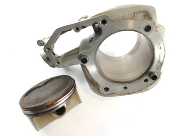 BMW R 1150 GS [2000] - Cylinder med stempler til højre