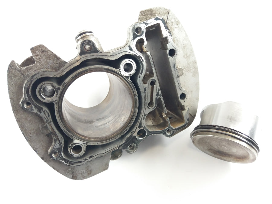 Honda VT 1100 SC32 [1999] - Cylinder med stempel