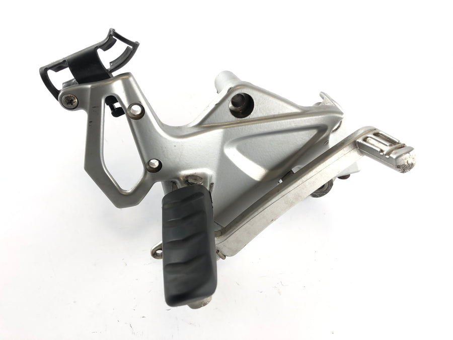 BMW F 800 S [2007] - Fodstøtte til højre med Holder og Brake Pedal