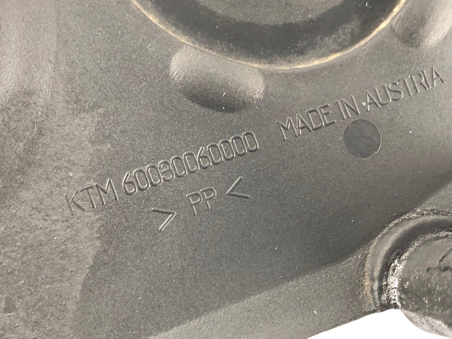 KTM 990 Superduke LC8 EFI [2008] - Pinion Cover Engine Lid