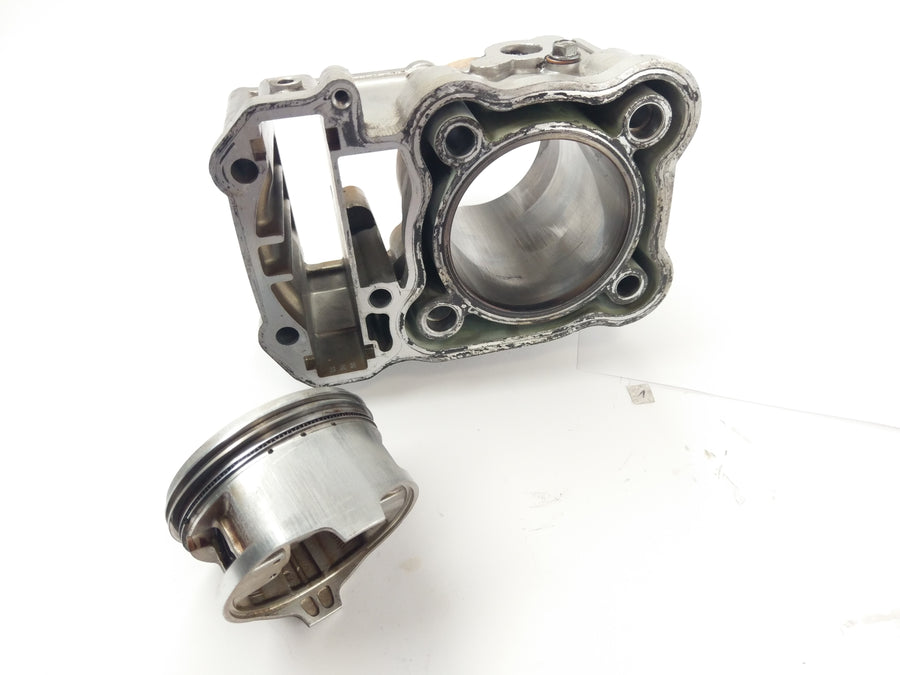 Honda Africa Twin XRV 750 RD07 [1993] - Cylinder med stempel