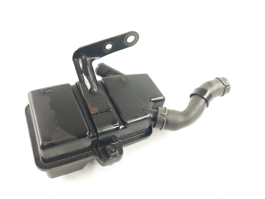 Honda CBX 750 F RC17 [1985] - Motor Housing Ventilation