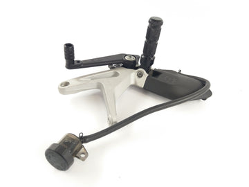 Husqvarna 701 Vitpilen [2018] - Fodstøtte med Holder and Foot Brake Pump til højre - 0