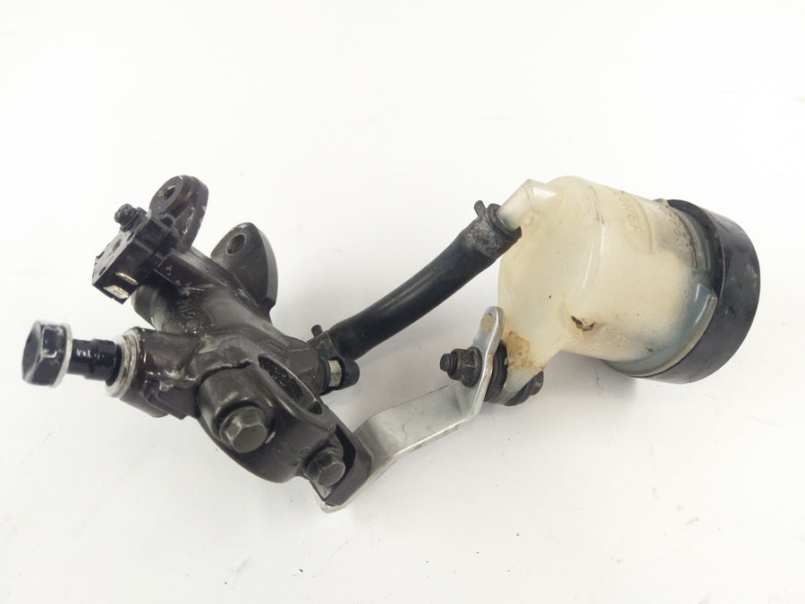 Honda CBR 1000 RR SC57 [2004] - Koblingspumpe set fra siden
