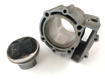Husqvarna SMR 570 [2003] - Cylinder med stempler