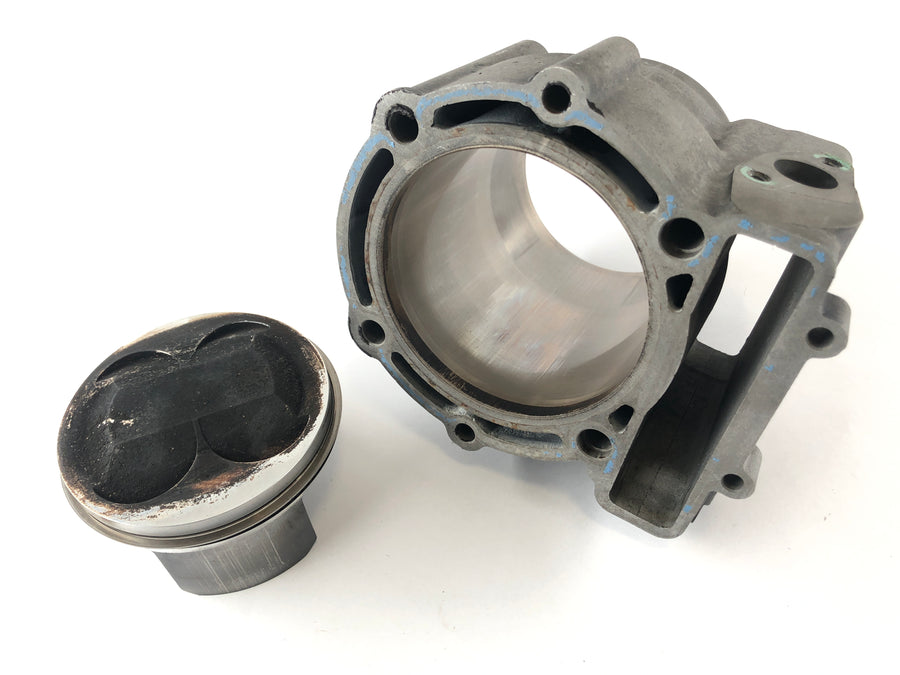 Husqvarna SMR 570 [2003] - Cylinder med stempler