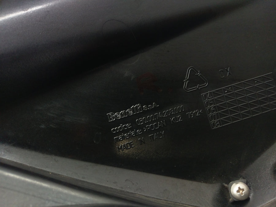 Benelli TNT 1130 Sport [2002] - Tankdækning på højre tankklædning