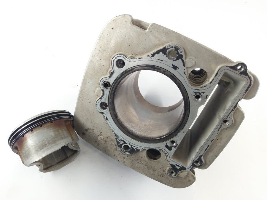 Yamaha TT 600 RE DJ01 [2006] - Cylinder med stempler