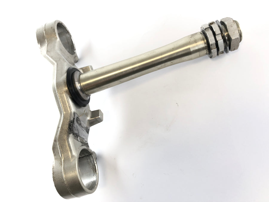 Yamaha YZF R1 RN12 [2005] - Fork Bridge nedenfor